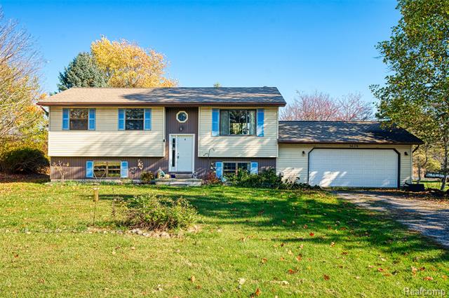 Builiding view thirty for 5670 Fowlerville Rd, Fowlerville, MI. 48836