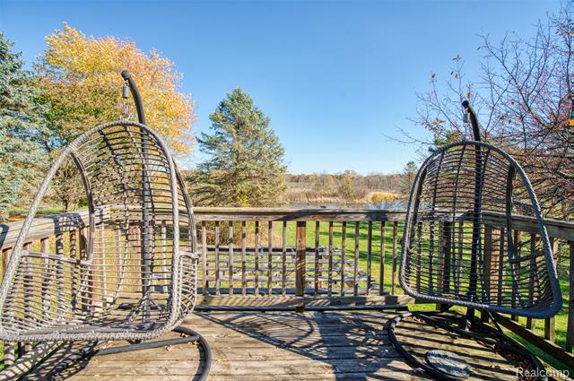 Builiding view twenty four for 5670 Fowlerville Rd, Fowlerville, MI. 48836