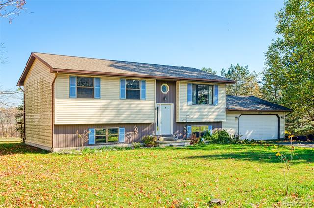 Builiding view twenty one for 5670 Fowlerville Rd, Fowlerville, MI. 48836