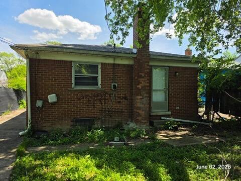 Builiding view sixteen for 8889 Plainview, Detroit, MI. 48228