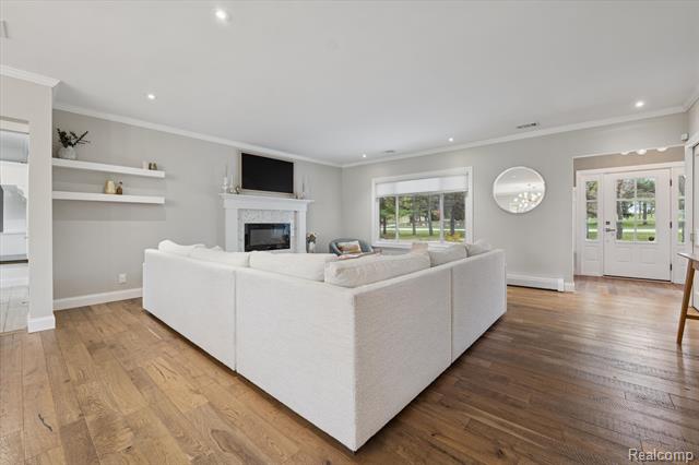 Builiding view nine for 5100 Oak Hill Rd, Clarkston, MI. 48348