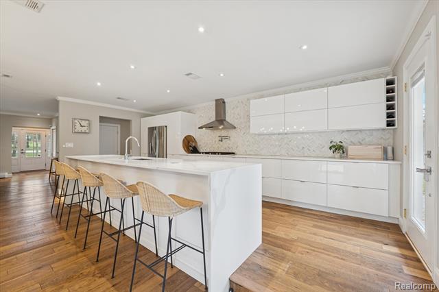 Builiding view seventeen for 5100 Oak Hill Rd, Clarkston, MI. 48348