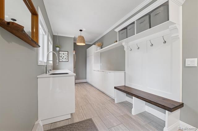 Builiding view six for 5100 Oak Hill Rd, Clarkston, MI. 48348