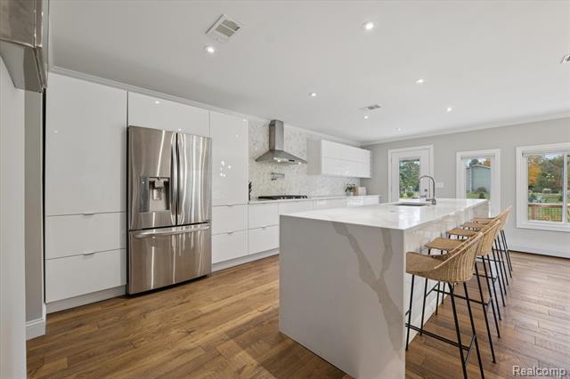 Builiding view thirteen for 5100 Oak Hill Rd, Clarkston, MI. 48348