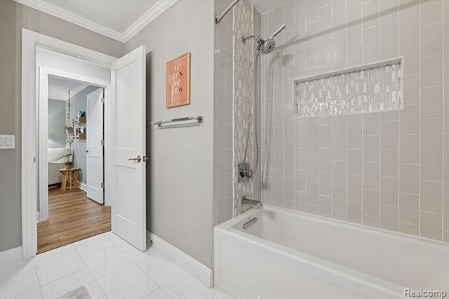 Builiding view thirty for 5100 Oak Hill Rd, Clarkston, MI. 48348