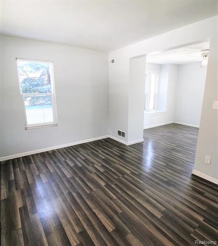 Builiding view three for 813 S Center, Royal Oak, MI. 48067