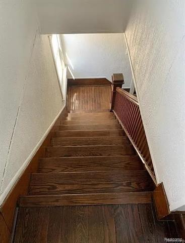 Builiding view twelve for 813 S Center, Royal Oak, MI. 48067