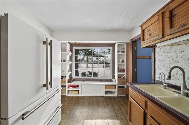 Builiding view fifteen for 6112 Bemis, Ypsilanti, MI. 48197