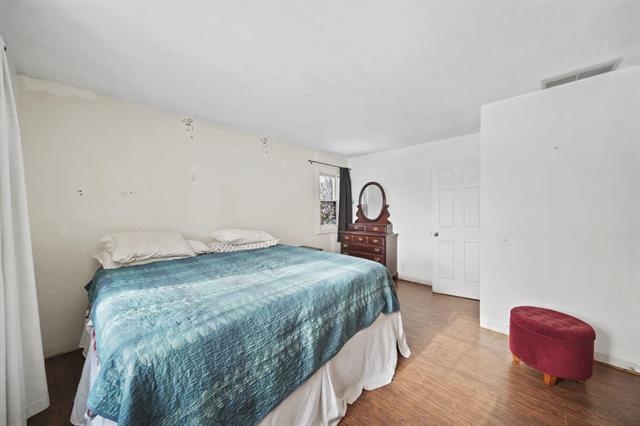 Builiding view nineteen for 6112 Bemis, Ypsilanti, MI. 48197