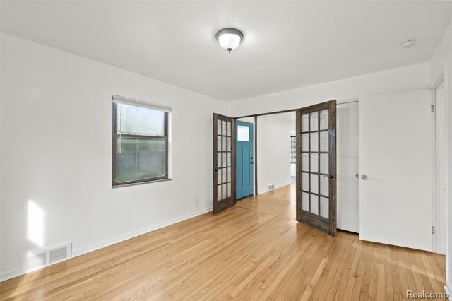 Builiding view fourteen for 13111 Nadine, Huntington Woods, MI. 48070