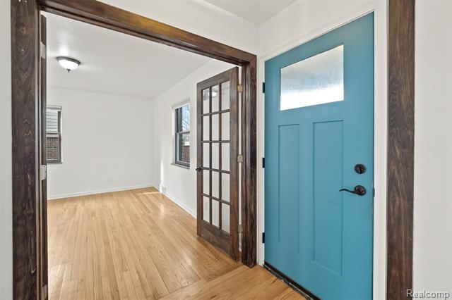 Builiding view thirteen for 13111 Nadine, Huntington Woods, MI. 48070