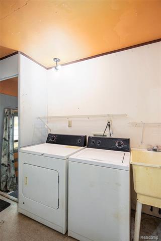 Builiding view eight for 205 Grove, Otisville, MI. 48463