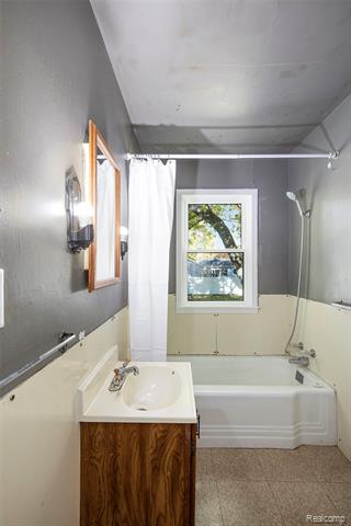 Builiding view eighteen for 205 Grove, Otisville, MI. 48463