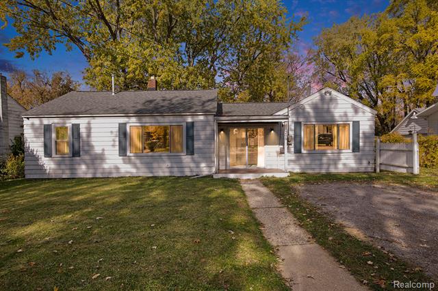 Builiding view one for 205 Grove, Otisville, MI. 48463