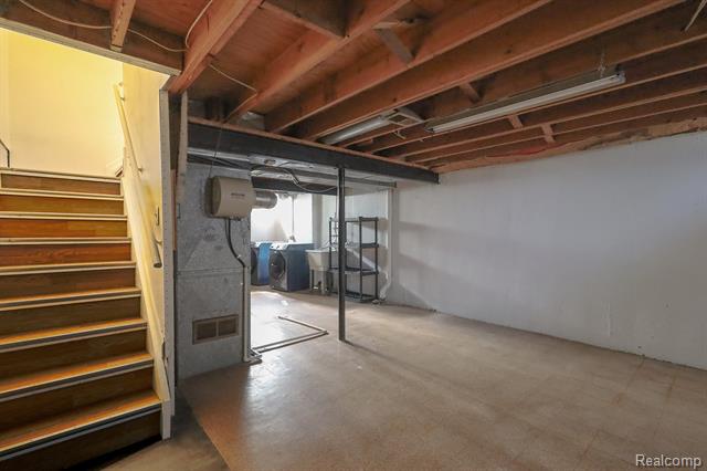 Builiding view fifteen for 36862 Park Place, Sterling Heights, MI. 48310