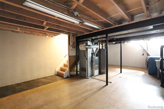 Builiding view sixteen for 36862 Park Place, Sterling Heights, MI. 48310