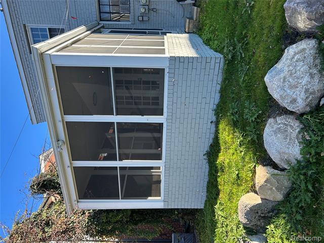 Builiding view eleven for 26085 Humber, Huntington Woods, MI. 48070