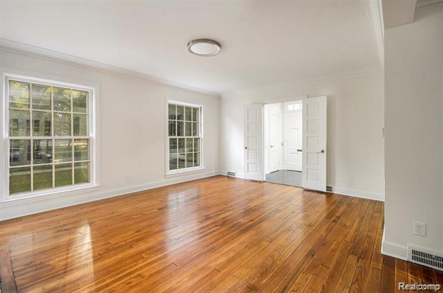 Builiding view two for 26085 Humber, Huntington Woods, MI. 48070