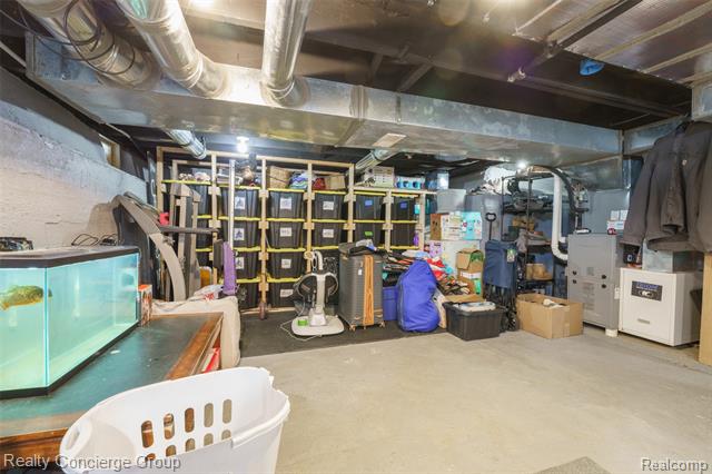 Builiding view eighteen for 104 John, Durand, MI. 48429