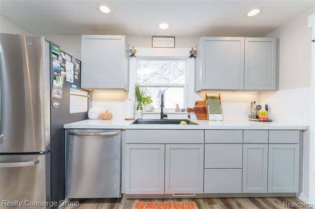 Builiding view four for 104 John, Durand, MI. 48429