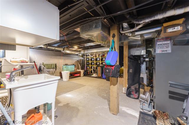 Builiding view seventeen for 104 John, Durand, MI. 48429