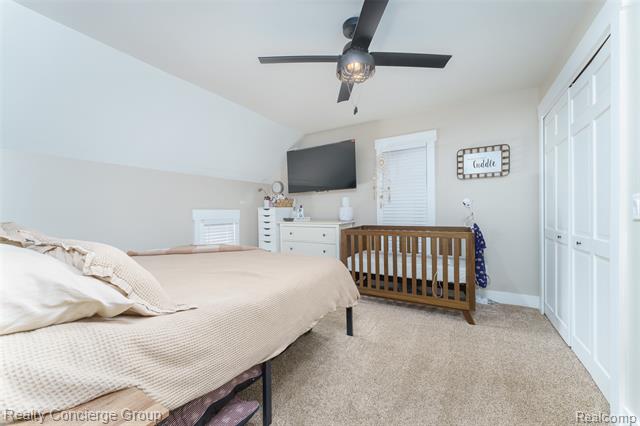 Builiding view thirteen for 104 John, Durand, MI. 48429