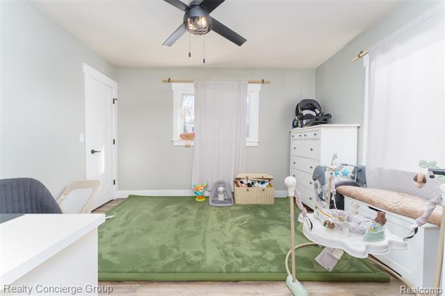 Builiding view twelve for 104 John, Durand, MI. 48429