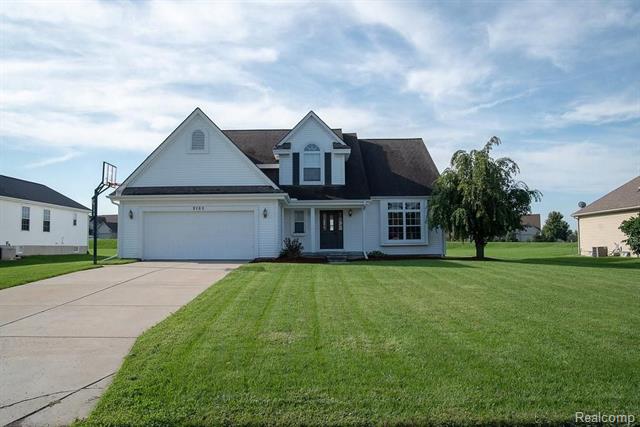 front view for 9180 Woodridge Drive, Davison, Mi. 48423