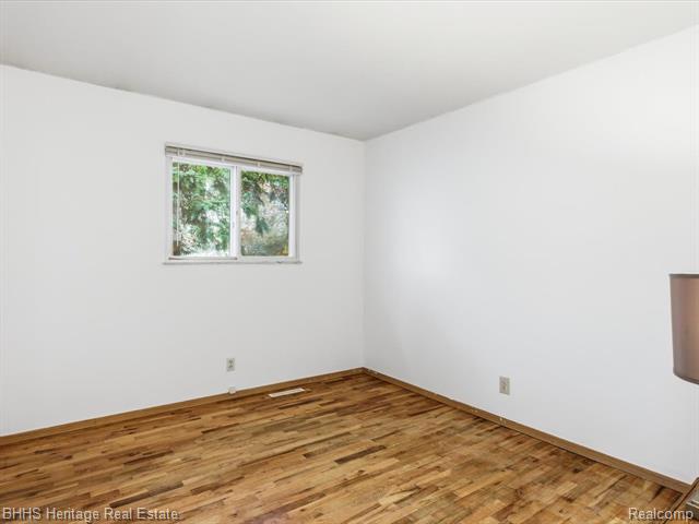 Builiding view fourteen for 12215 Linden, Linden, MI. 48451