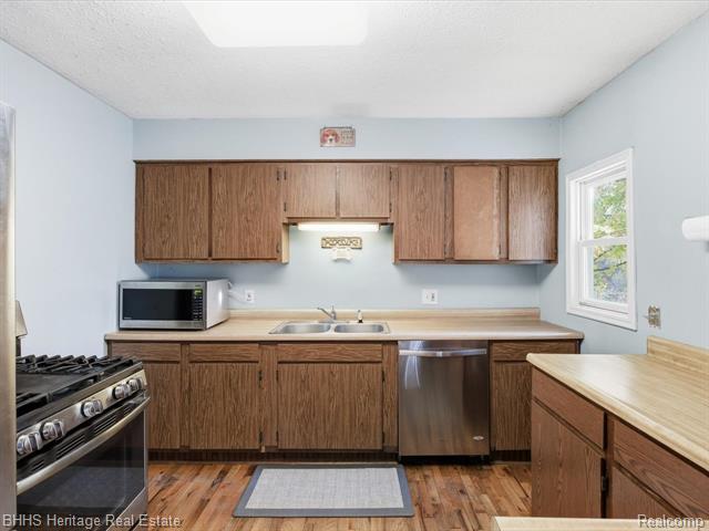 Builiding view nine for 12215 Linden, Linden, MI. 48451