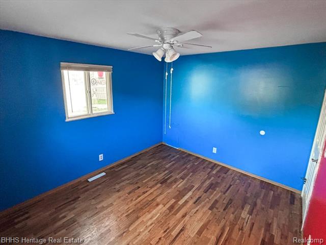 Builiding view nineteen for 12215 Linden, Linden, MI. 48451