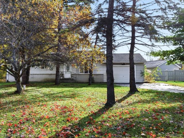 Builiding view one for 12215 Linden, Linden, MI. 48451