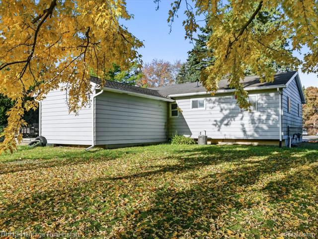 Builiding view twenty four for 12215 Linden, Linden, MI. 48451