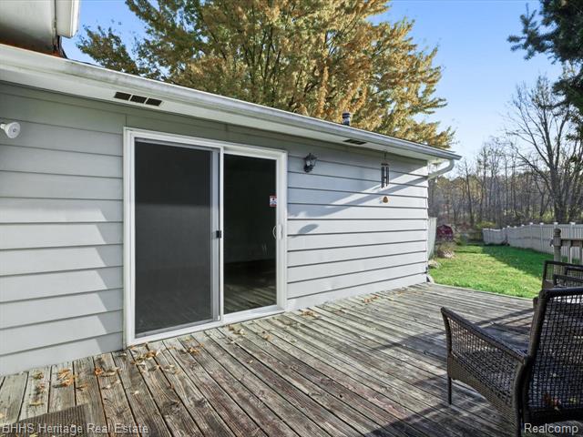 Builiding view twenty one for 12215 Linden, Linden, MI. 48451