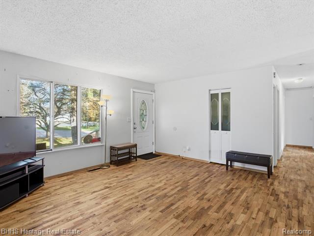 Builiding view two for 12215 Linden, Linden, MI. 48451