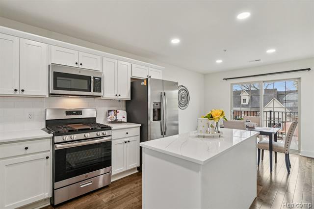 Builiding view thirteen for 39675 Springwater, Northville, MI. 48168