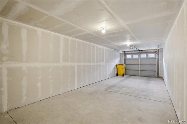 Builiding view twenty eight for 39675 Springwater, Northville, MI. 48168