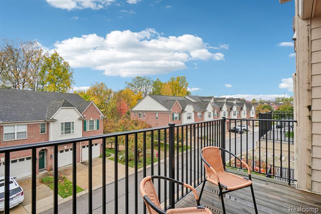 Builiding view twenty nine for 39675 Springwater, Northville, MI. 48168