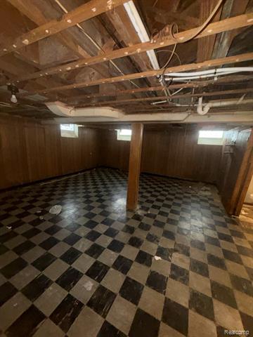 Builiding view forty four for 9180 Hartwell, Detroit, MI. 48228