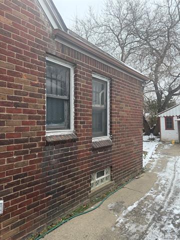 Builiding view nine for 9180 Hartwell, Detroit, MI. 48228