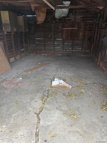 Builiding view thirteen for 9180 Hartwell, Detroit, MI. 48228