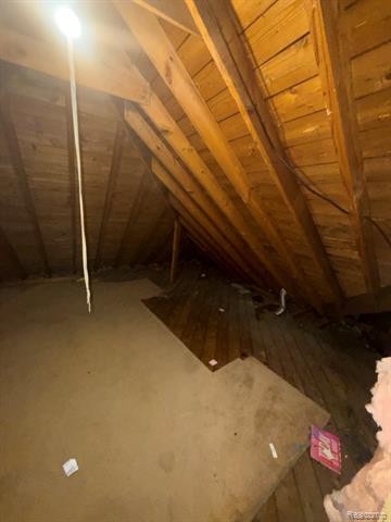 Builiding view thirty five for 9180 Hartwell, Detroit, MI. 48228