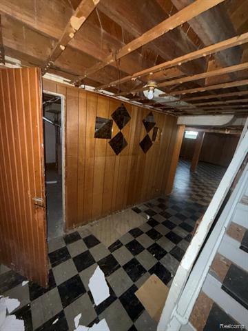 Builiding view thirty nine for 9180 Hartwell, Detroit, MI. 48228