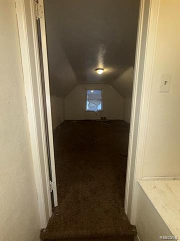 Builiding view thirty three for 9180 Hartwell, Detroit, MI. 48228