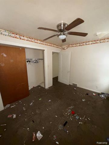 Builiding view twenty four for 9180 Hartwell, Detroit, MI. 48228