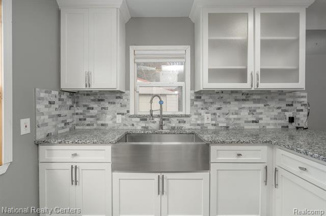 Builiding view fifteen for 19026 Curtis, Detroit, MI. 48219