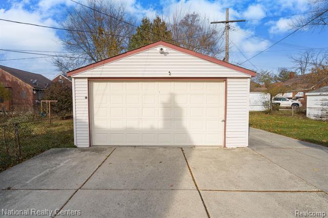 Builiding view thirty eight for 19026 Curtis, Detroit, MI. 48219