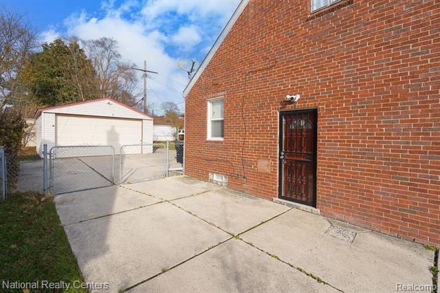 Builiding view thirty seven for 19026 Curtis, Detroit, MI. 48219