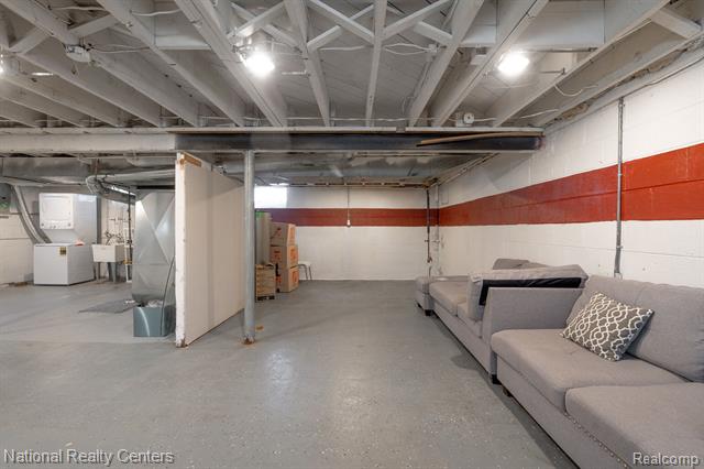 Builiding view thirty two for 19026 Curtis, Detroit, MI. 48219