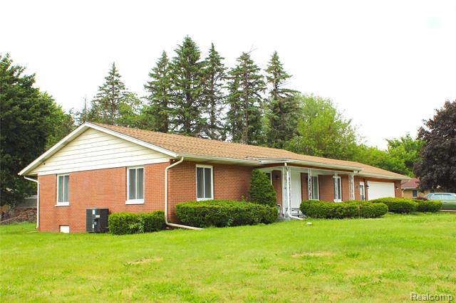 Builiding view five for 5095 Camborne, Flint, MI. 48504